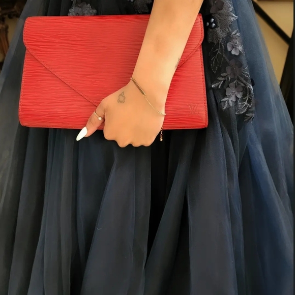 Red LV arts deco clutch - Picture 3 of 4